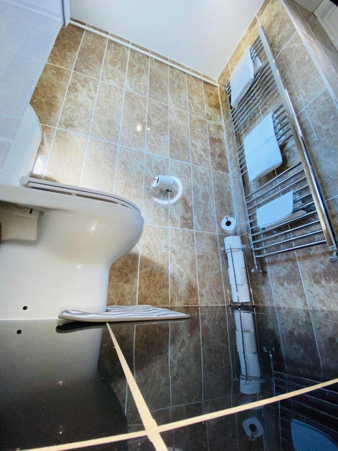 Bright, Spacious, Modern Interior Decor 2 Bedrooms With Amazing Views Appartamento Londra