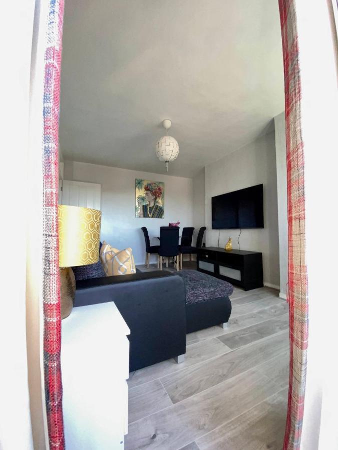 Bright, Spacious, Modern Interior Decor 2 Bedrooms With Amazing Views Appartamento Londra